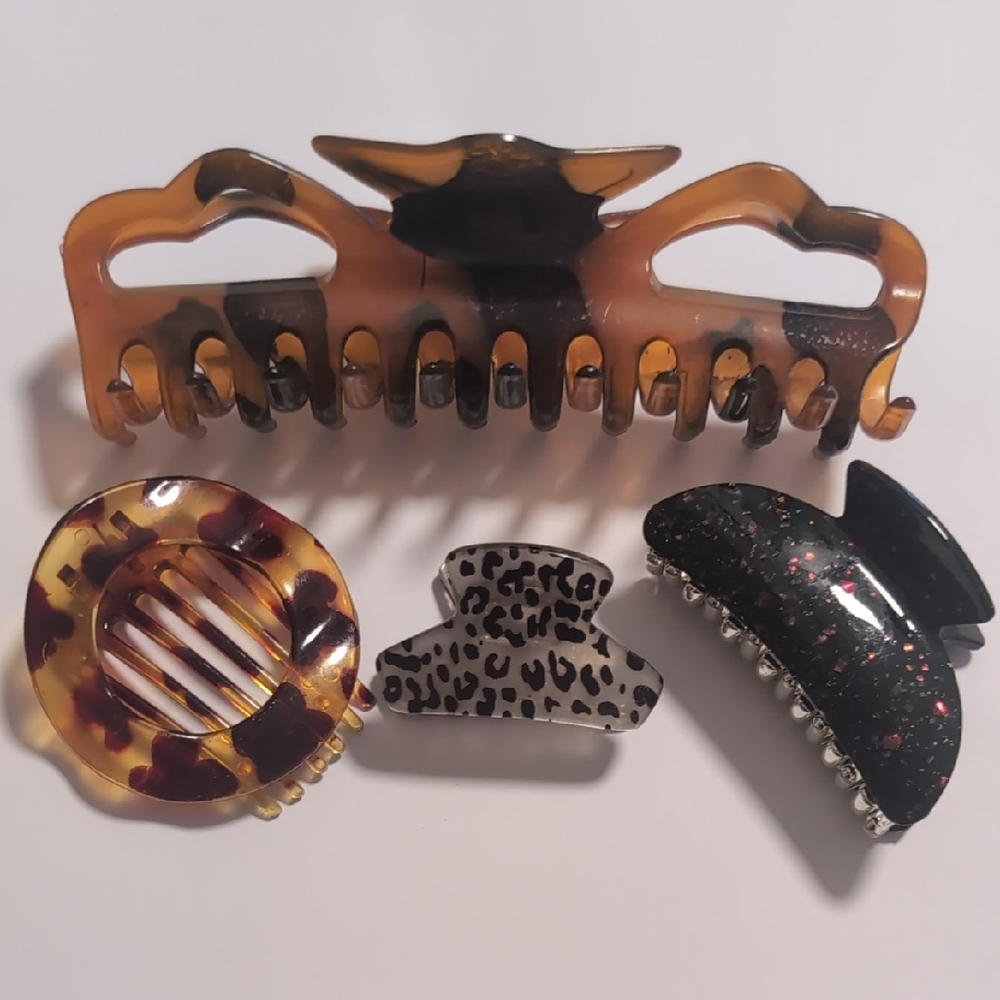 Set of‎ Stylish Hair Clips in Animal Print and Glitter
